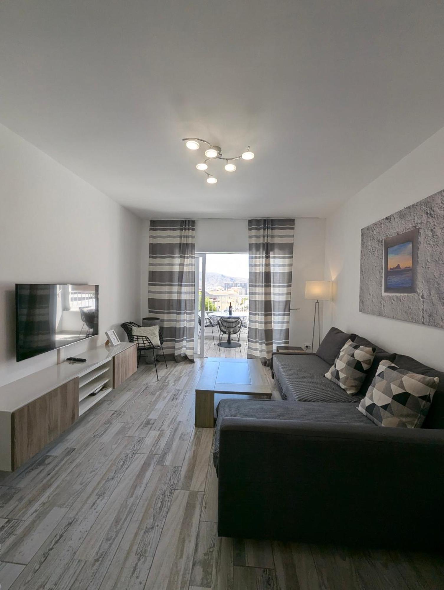 Cozy Apartment In Los Cristianos Guincho  Zewnętrze zdjęcie